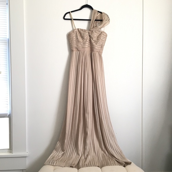 BCBGMaxAzria | Dresses | Bcbgmaxazria Beigegold Goddess One Shoulder ...